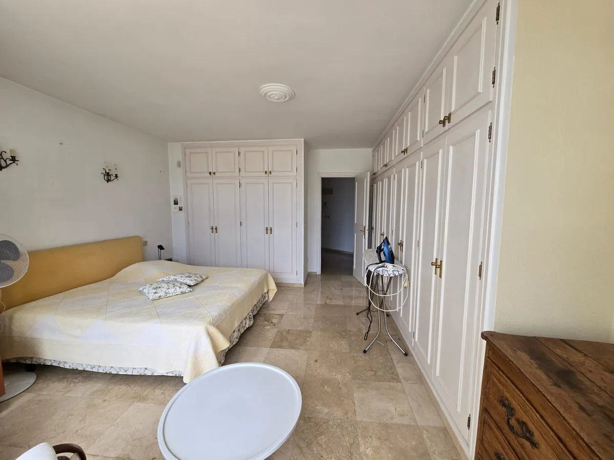 b1b57488-b099-40b3-b74a-9d7cdef5d0e8