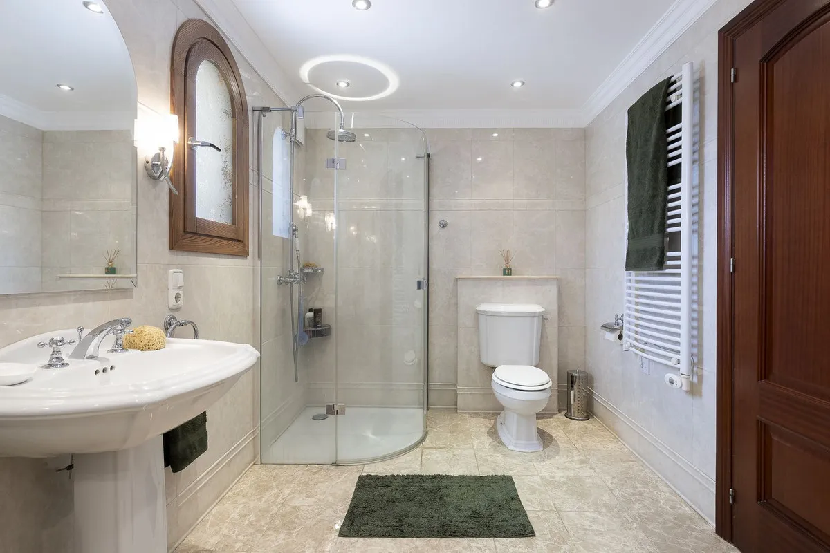 251cb833-3f36-43f4-aaf1-ab5505e71966