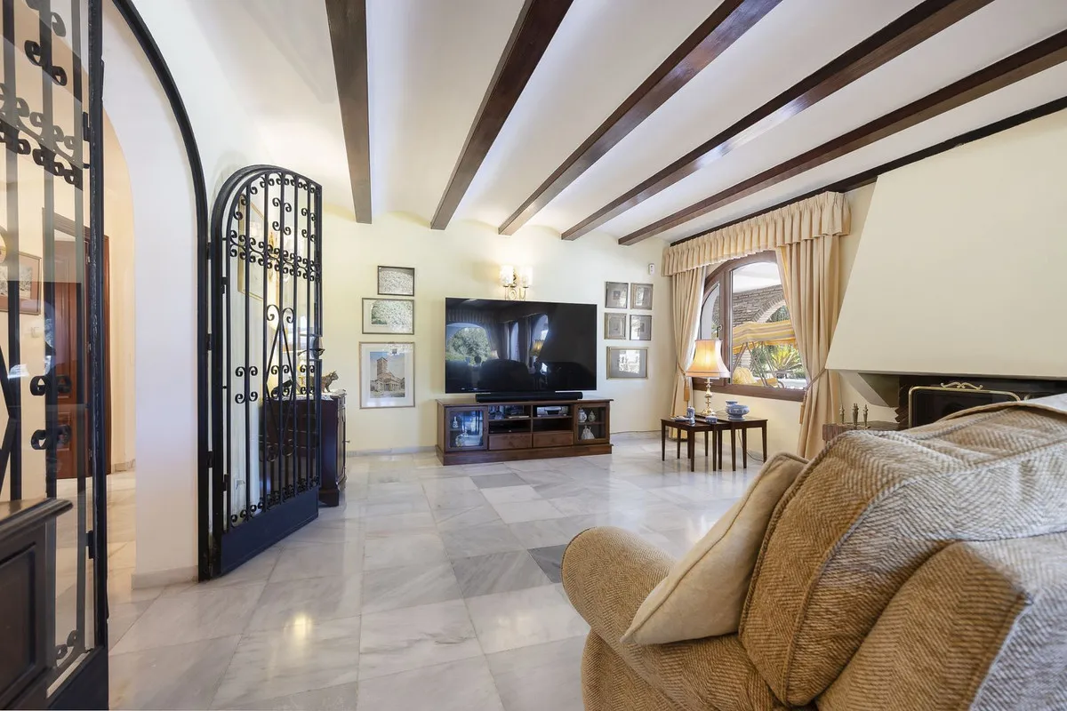 bf853655-02b1-4f9b-8d0c-2f8758304274