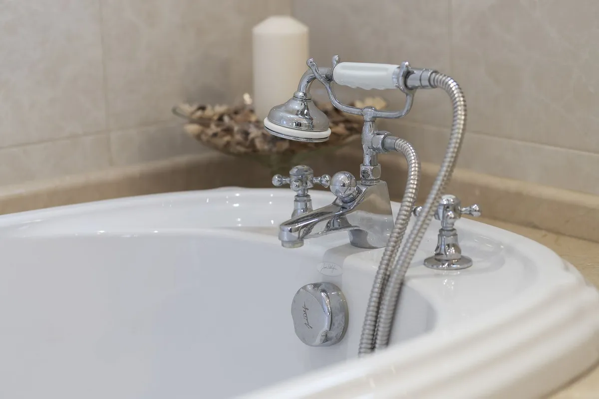 e6d3a62a-8249-4858-b7d3-f66d23c70541