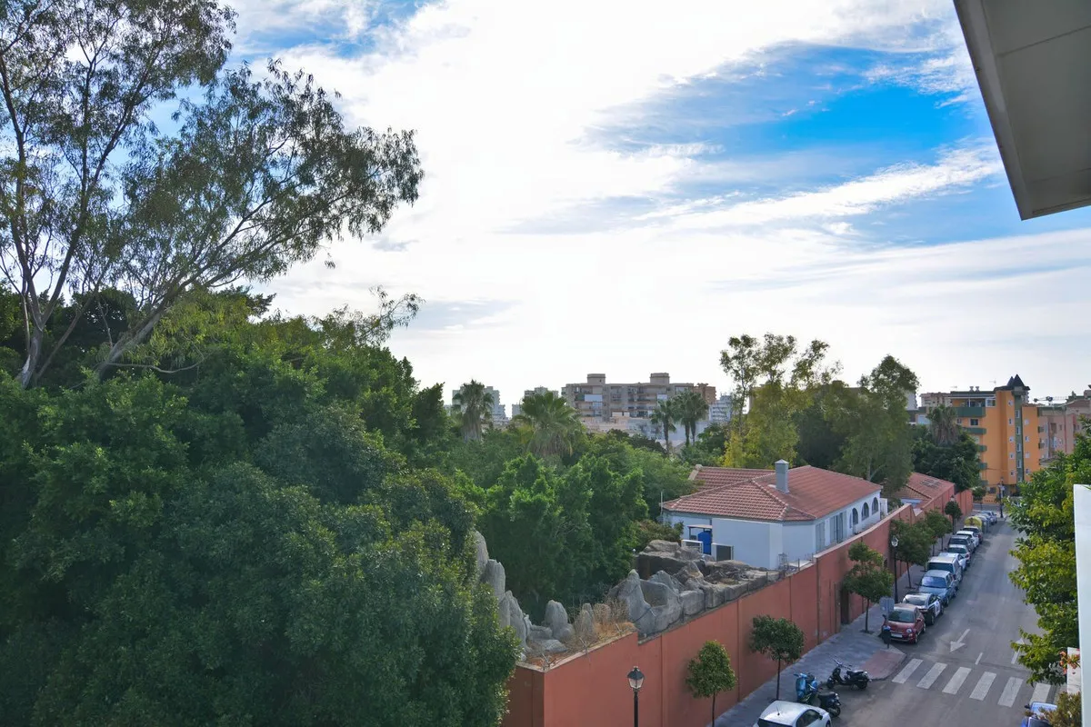 4489334e-5c5b-4ea2-b1f2-ad8a1ccd7f46