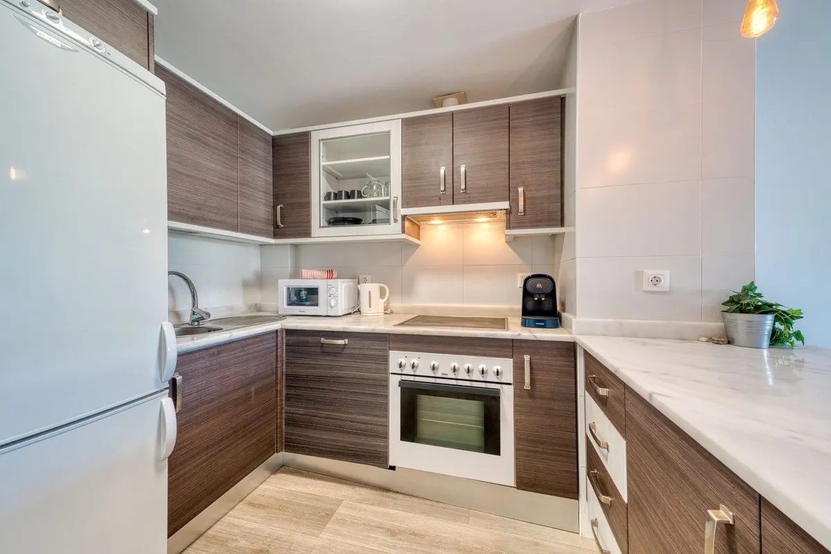 497d33d9-935a-4728-aff8-e3a2b5a3585d