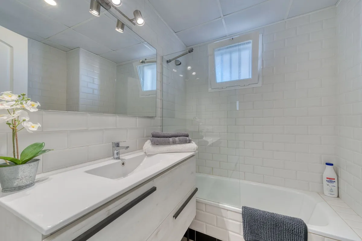 d3229eab-3155-4c25-8106-82c6f6cd056a