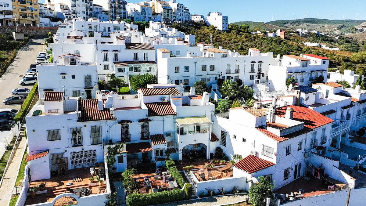 31f8e82e-c7d9-4cfe-a8aa-a5f478b2d92e