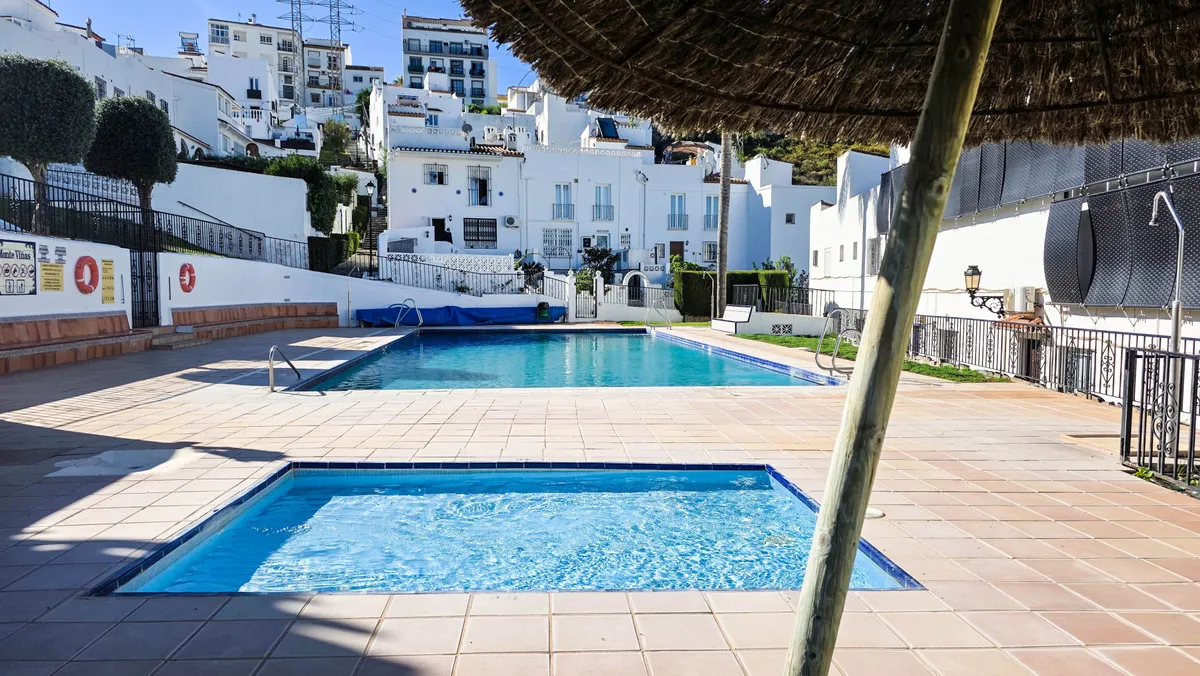 a42bdd0a-6aef-4e51-b4c1-23a9a9782420