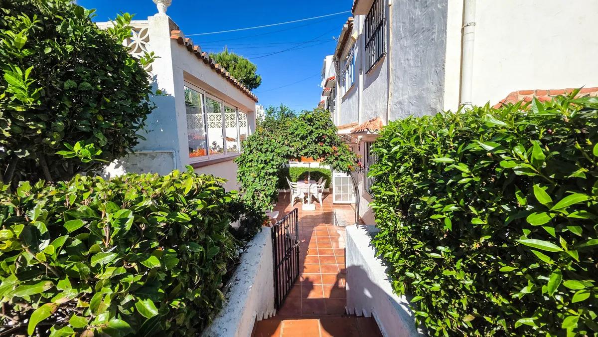 d44fc7b4-6130-41ad-bfd1-4dc491fb60dd