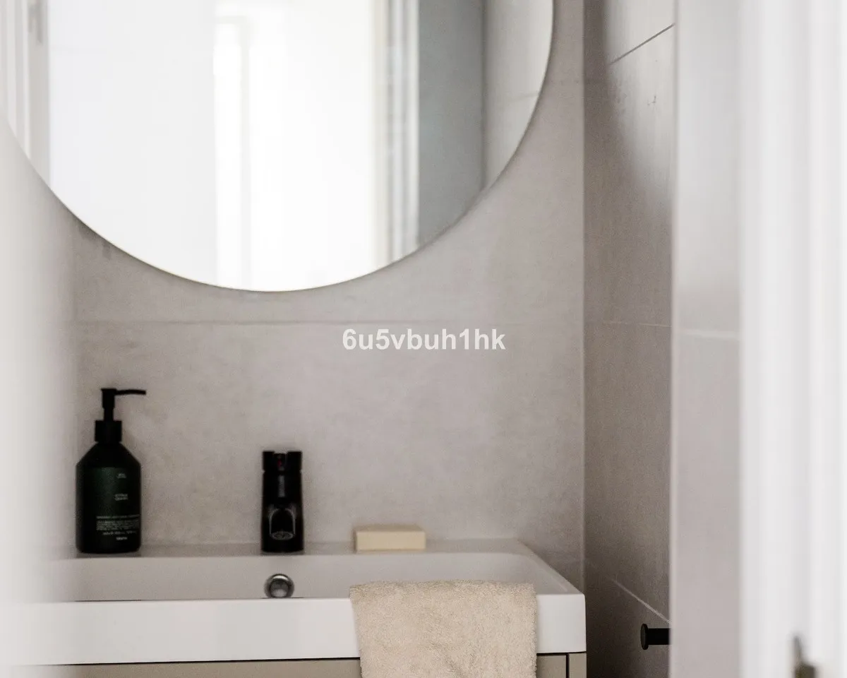 030b0db2-f279-48f1-bb51-1776e085798d