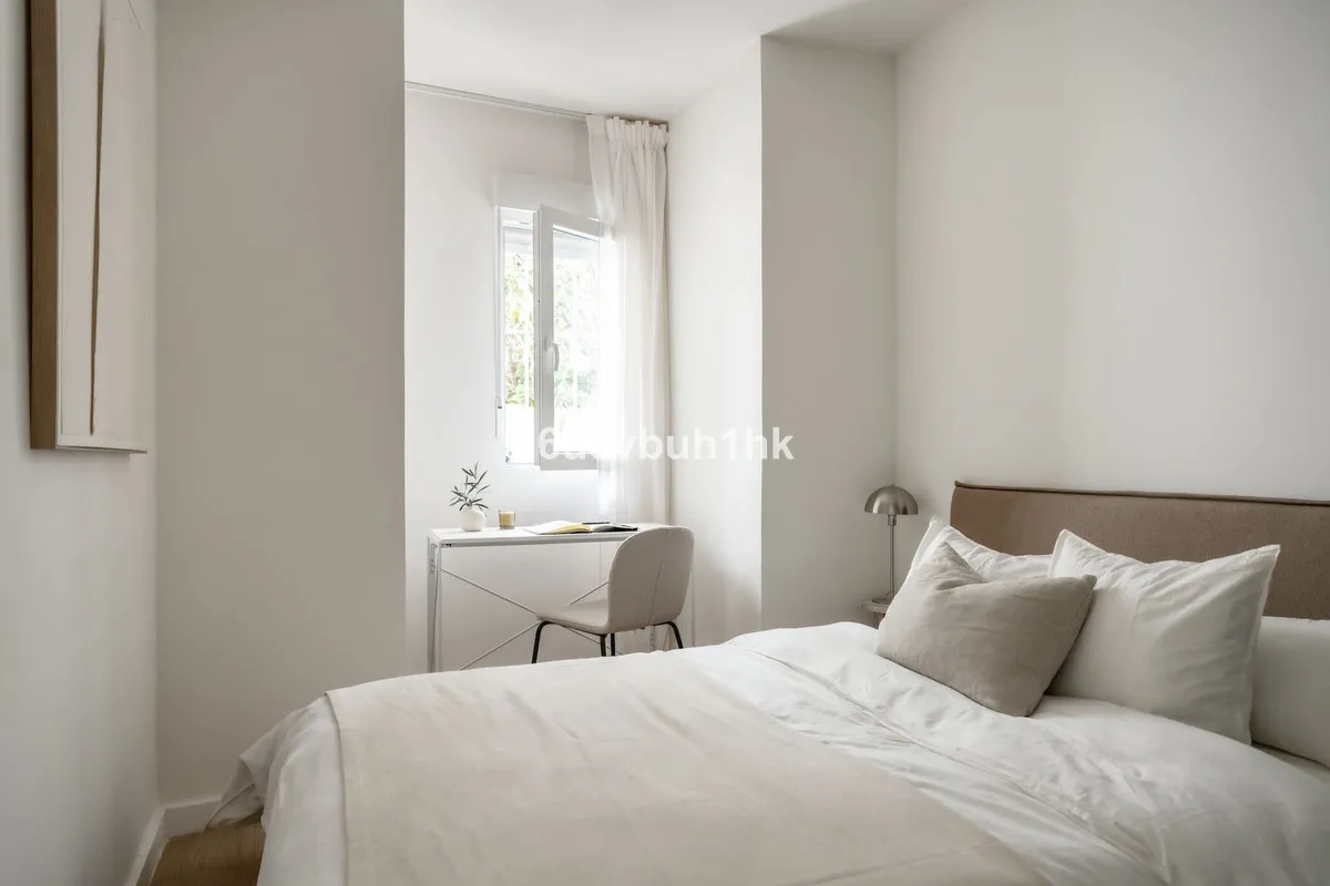 bf605054-5f06-4695-be2d-ecc8f93f1787