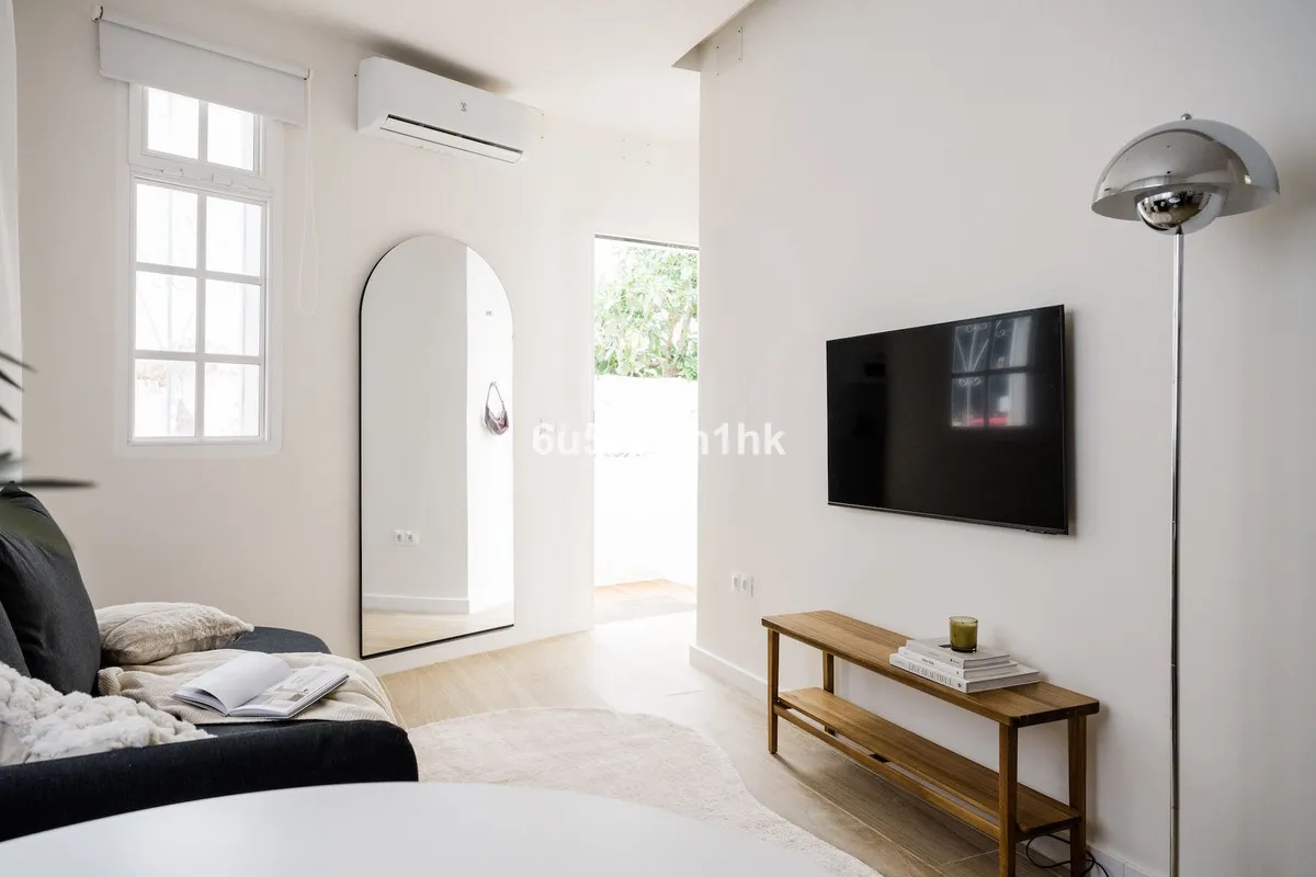 c177e906-9bfb-43ff-934a-d1d2725a8231