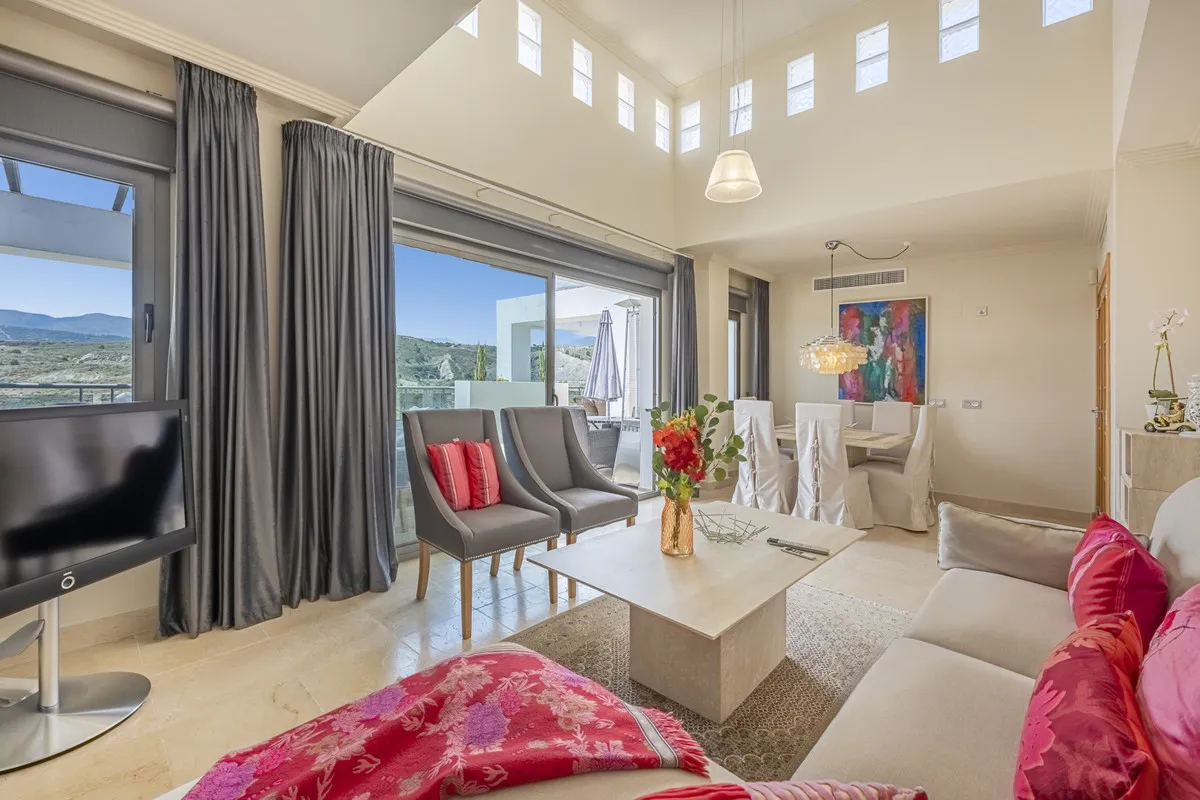 6189fb79-fd2c-4d10-a61c-b0b01349f36d