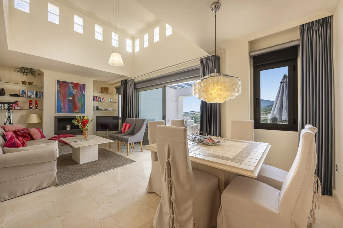 bd7577da-ec60-414c-8c51-b056b4799154