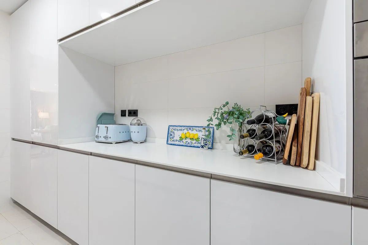 c2898a4f-7718-42bc-b663-7931124fc87e