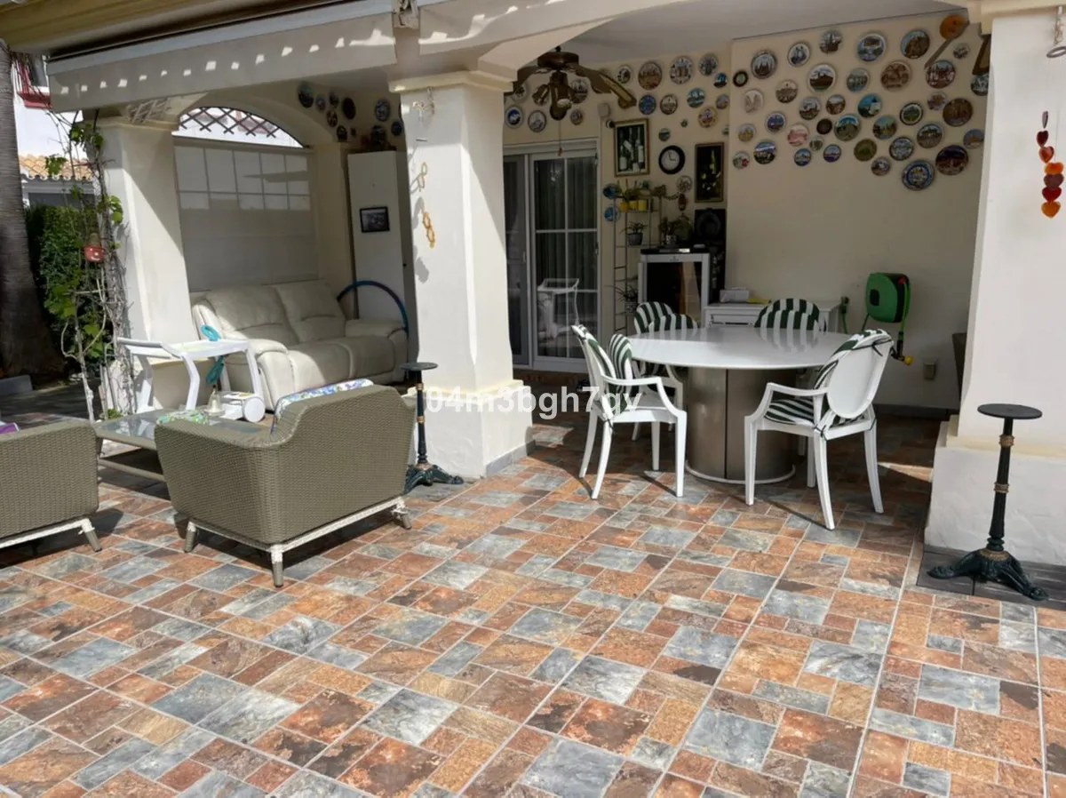 3ab53499-9a0d-487f-b7b7-903a8fb1119f