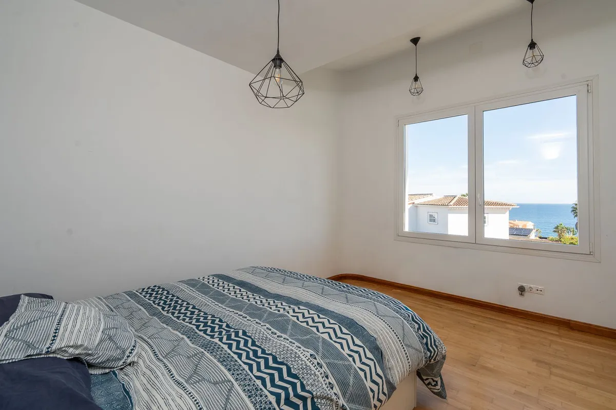 5c9aac97-b066-49e1-805a-15c48118f296