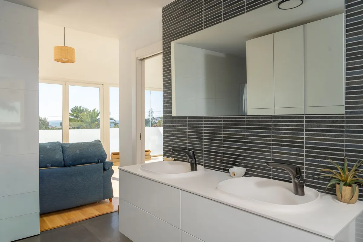 8291ae3d-215f-4ae0-8025-a303ed5f5bd8