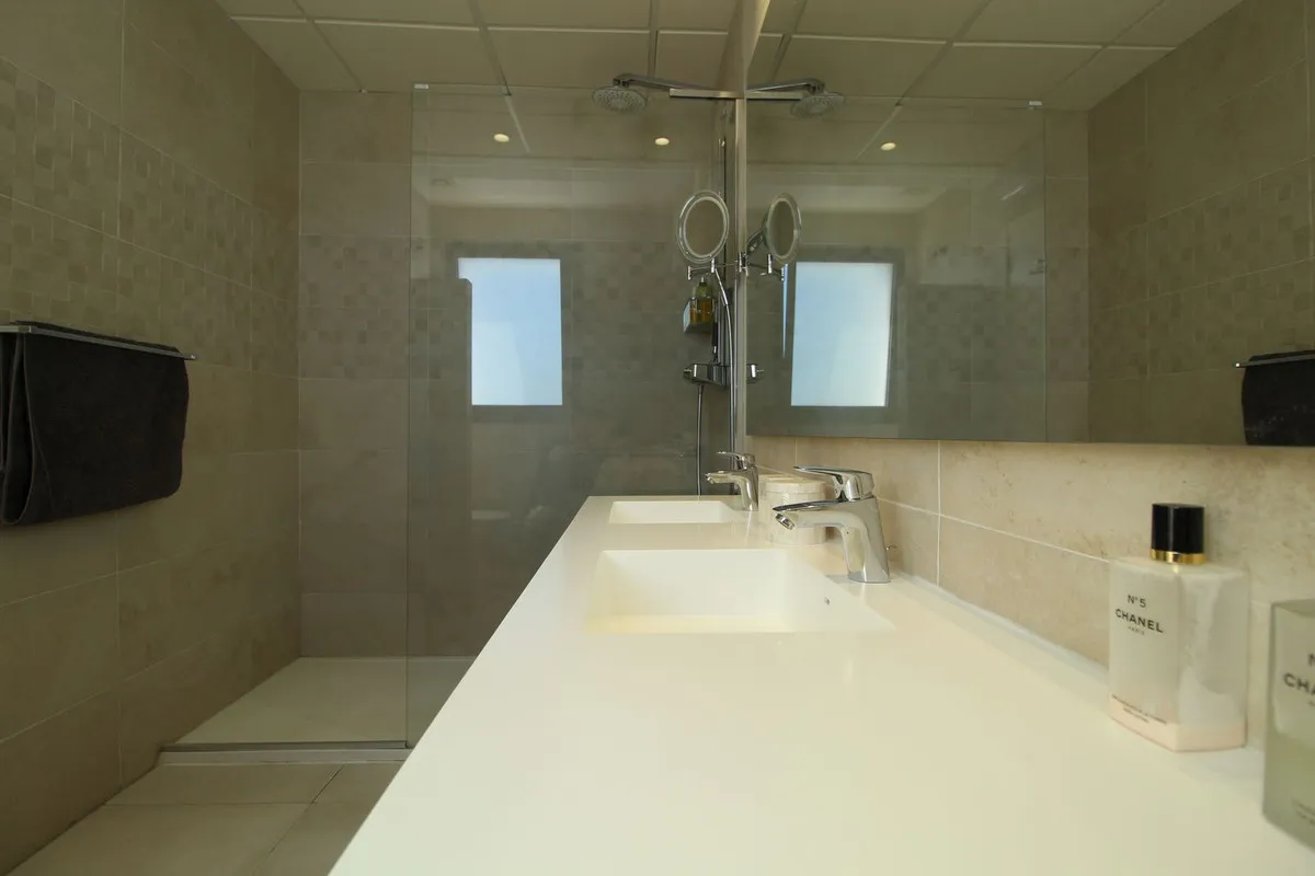 4516ace5-7fa2-47ab-97ad-8d4f20335628