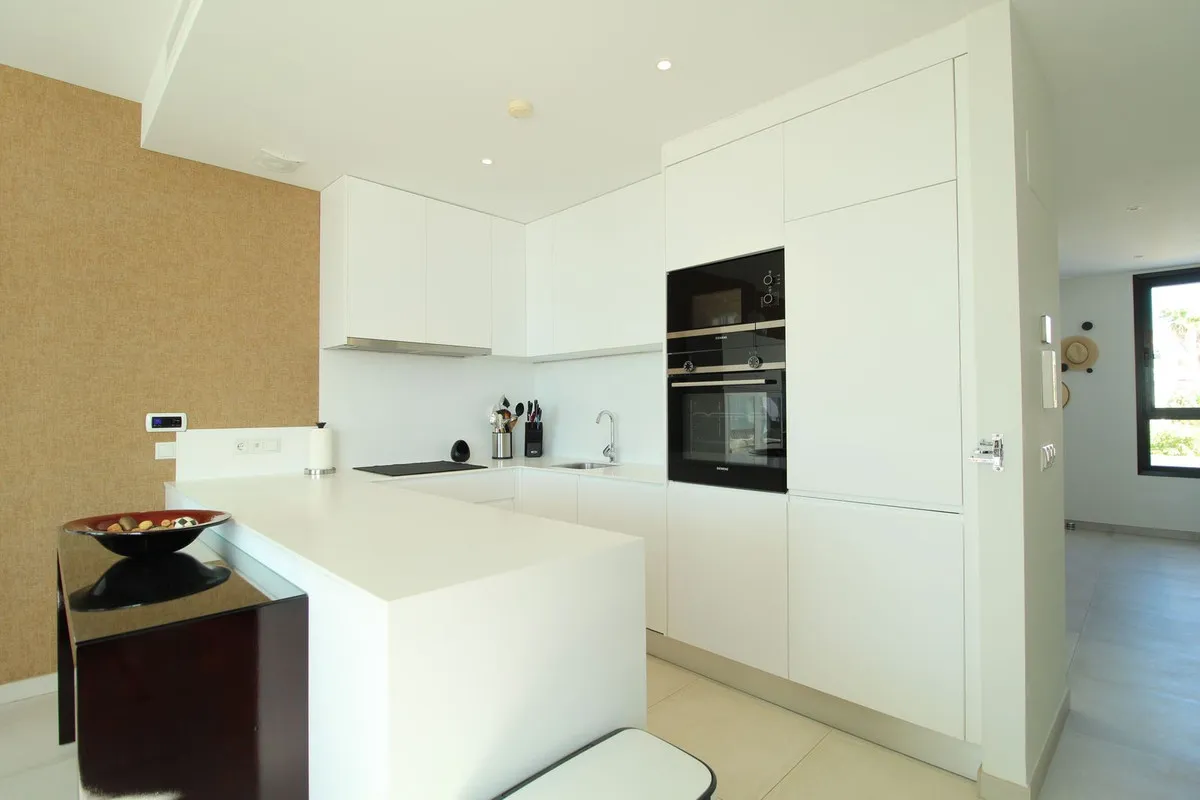 625c676b-a38e-43e5-880d-652beb3c898a