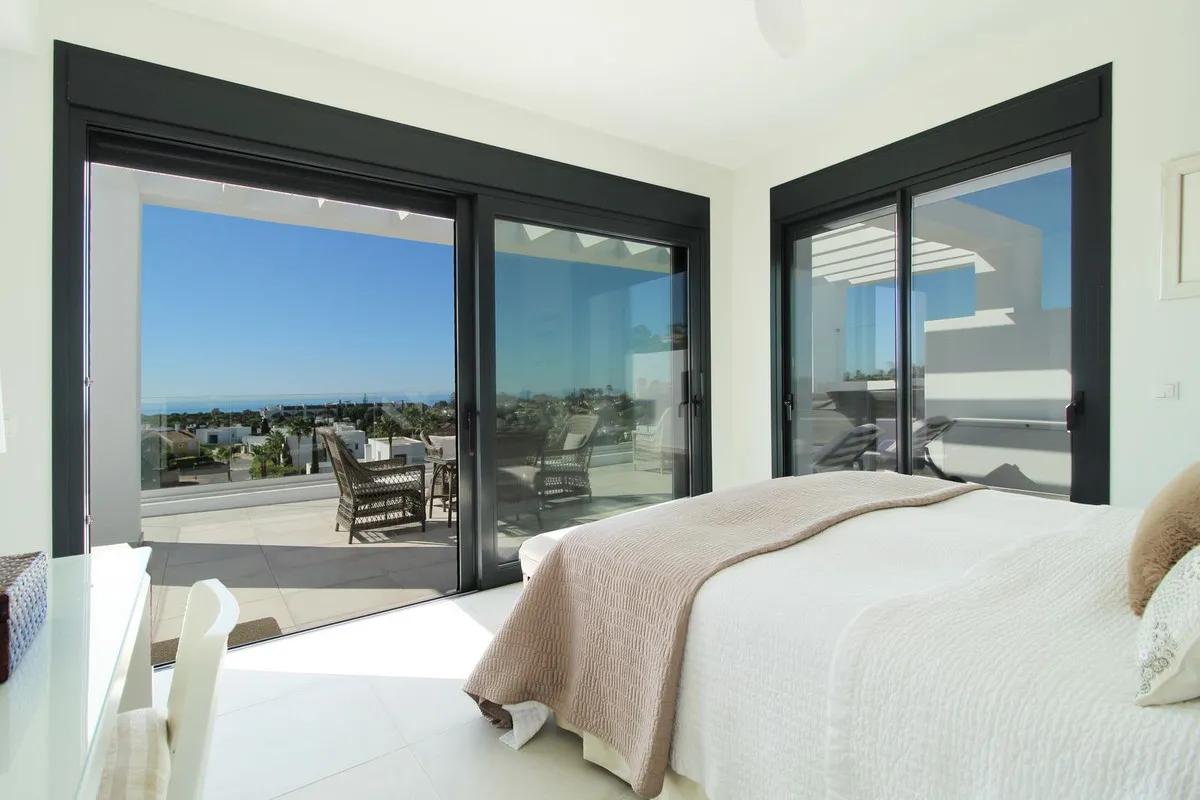 b1236e51-9fd4-4877-8fc1-e78a57b7060e