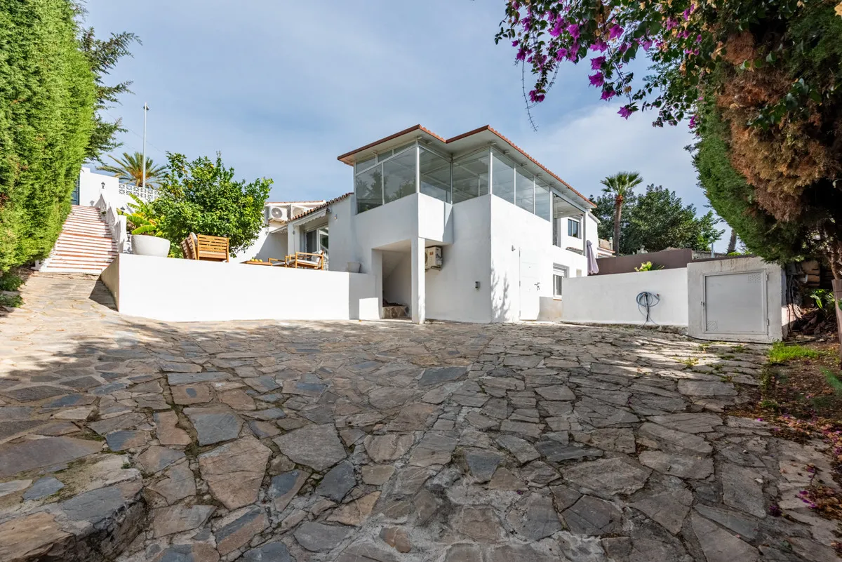 31ec1bad-d86c-4144-a2f9-596c5a205dc6