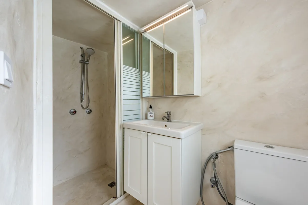 d251dc07-d9e9-4812-a1f8-5d480c69c9b6