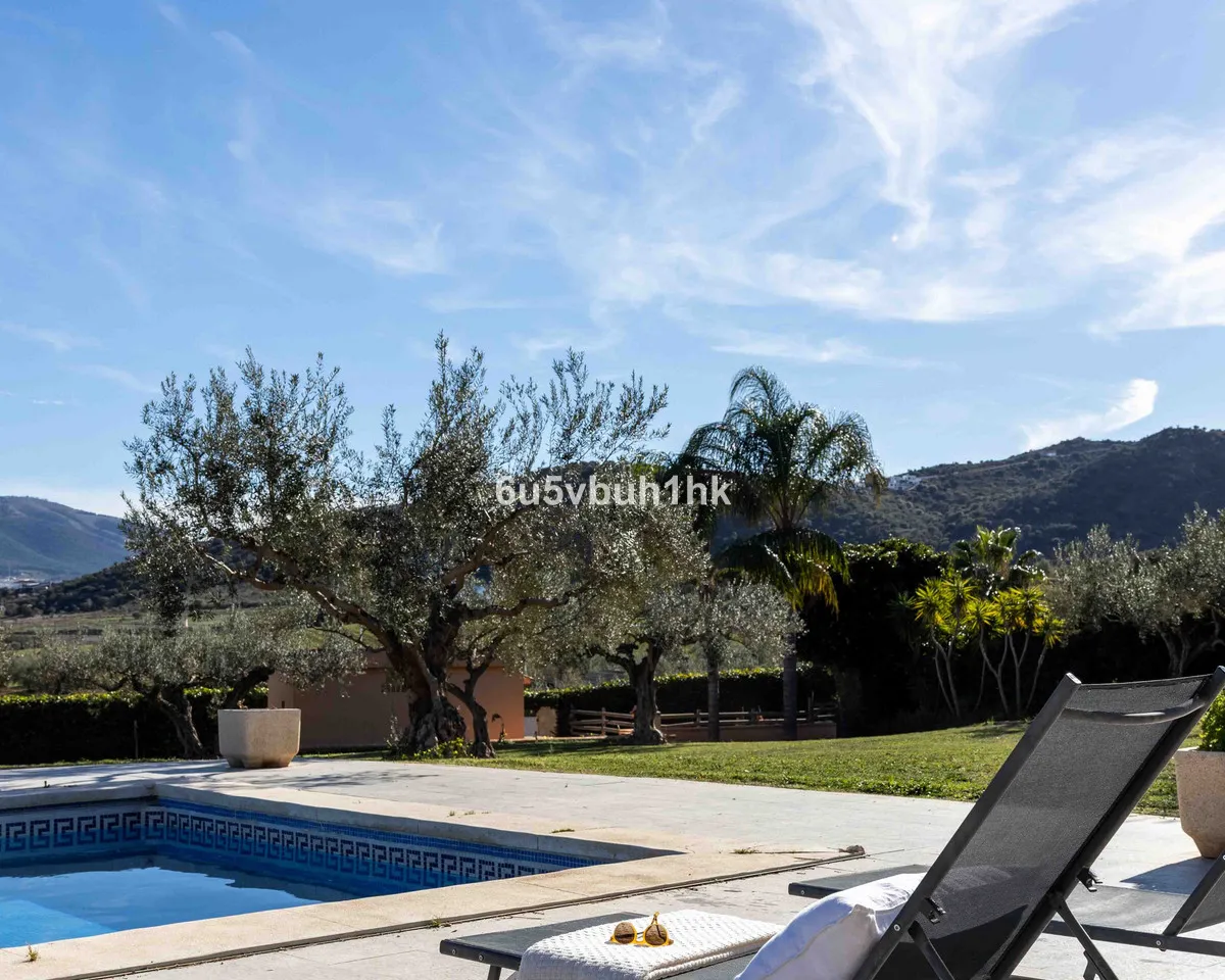 ff26f6a4-9492-4267-b80b-3f5d0b48c6ee