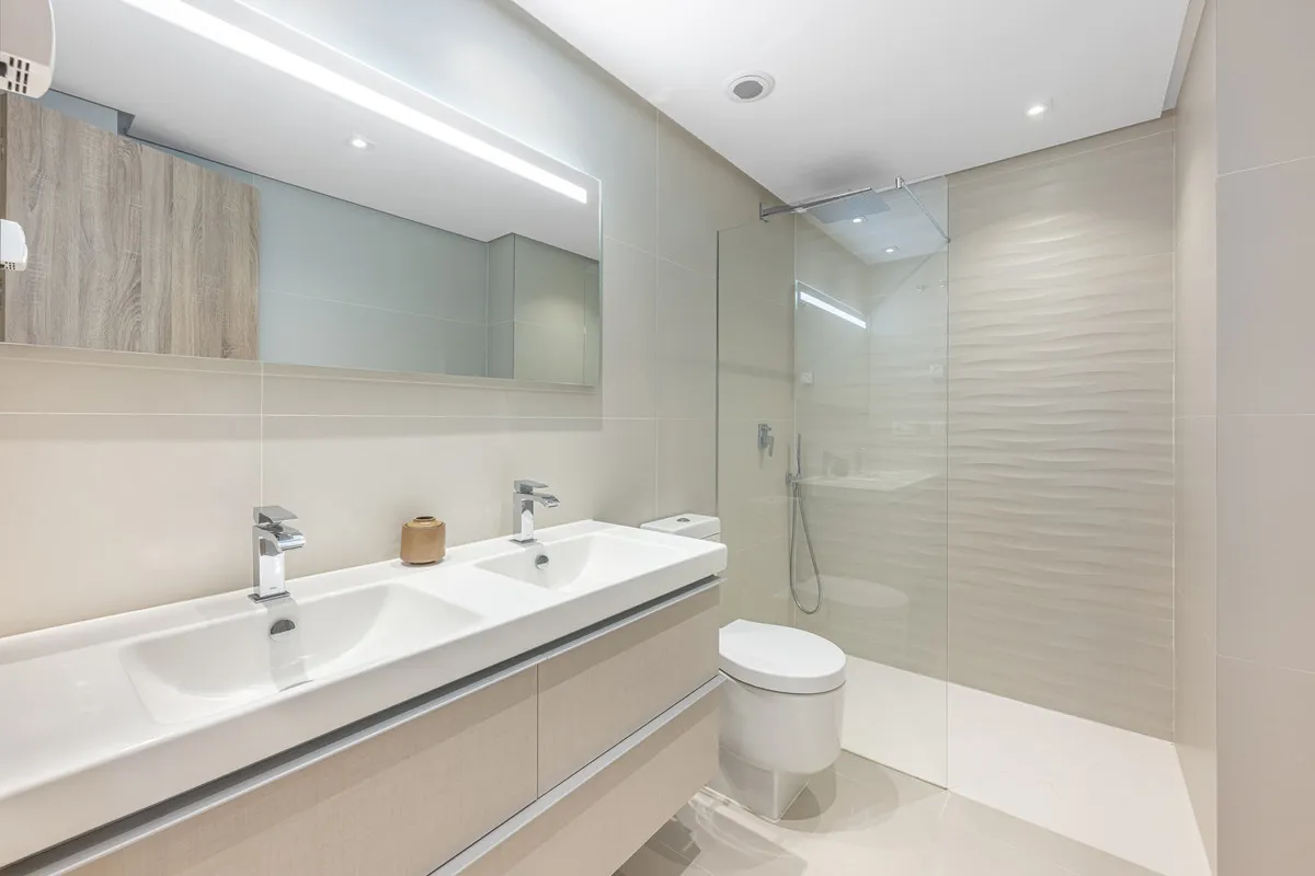 b67deba9-ef1b-4f71-a5fb-8add02d36ea1