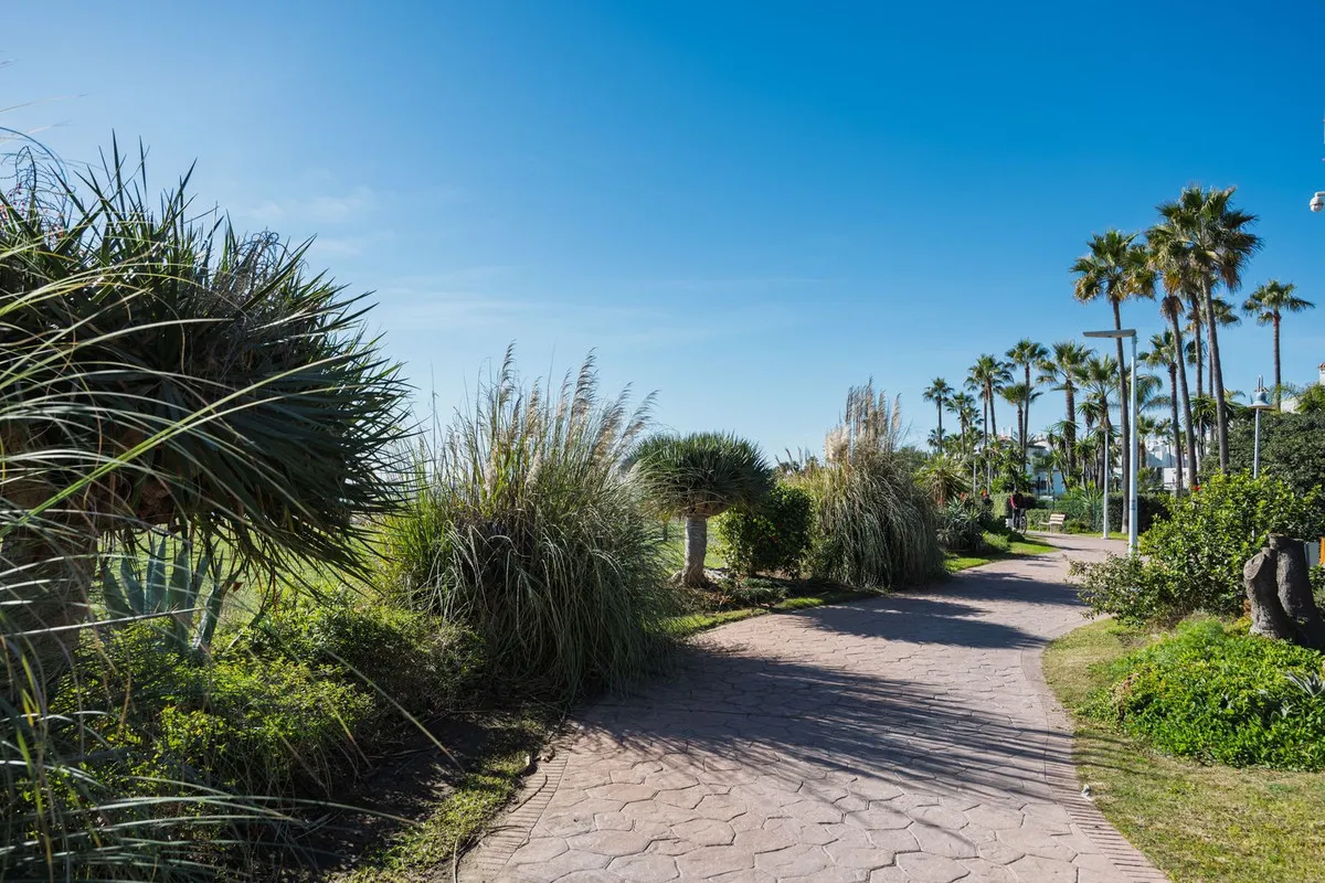 4d991b03-d05a-49bf-9aa4-f4ea86dc4527