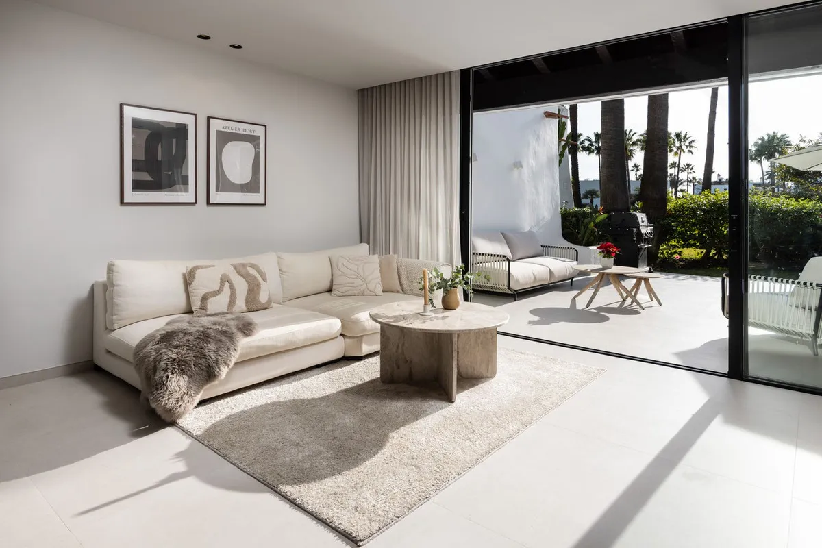 6ad09464-99ec-488c-b6ff-f3406b24806e