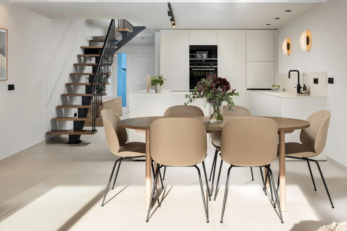 717c10bb-0d73-48f1-9d8c-718b4af6a3a3