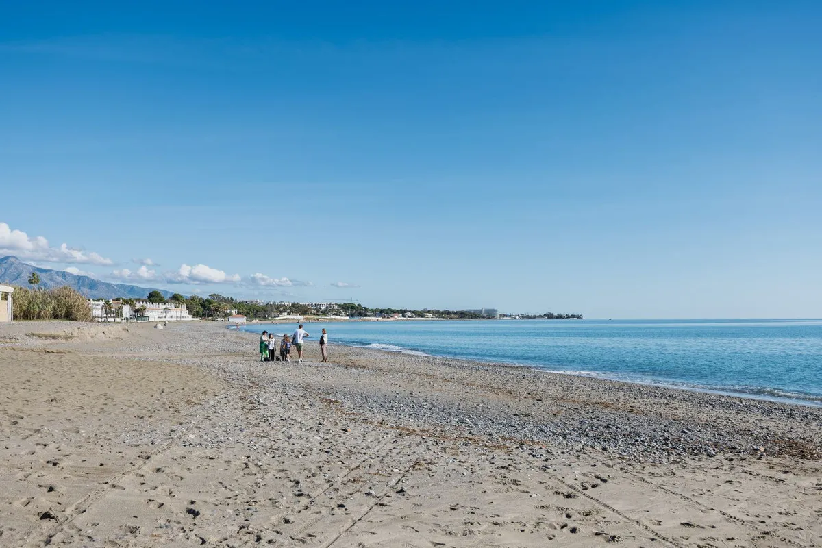 7e5bf5c5-2ef9-4c04-a18a-a51cf0d82b41