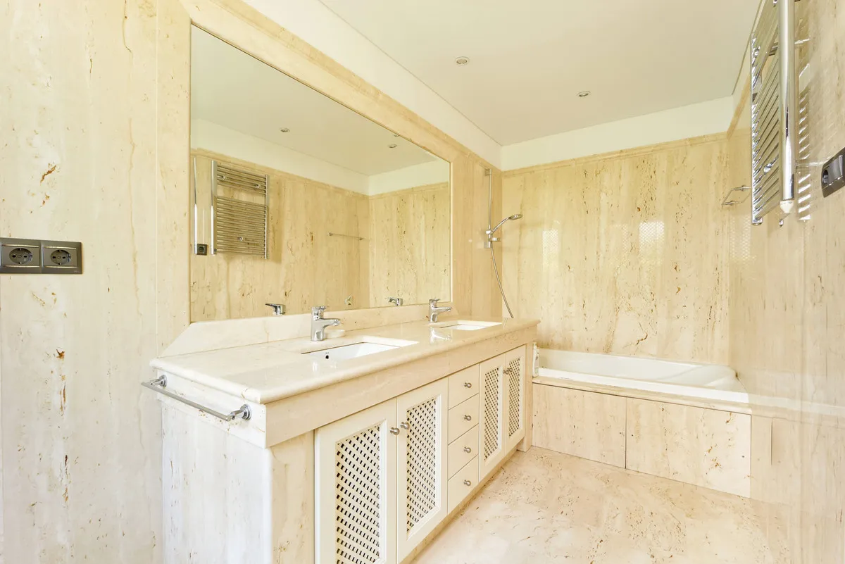 13d3d037-478a-42f1-965b-dde5b8249d05