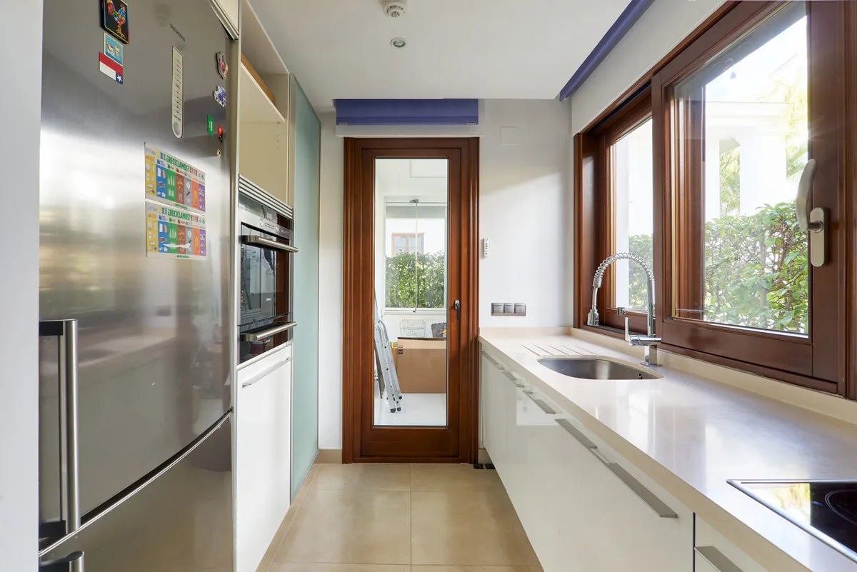 33b69e46-391a-45c7-b0d5-d4405f822094