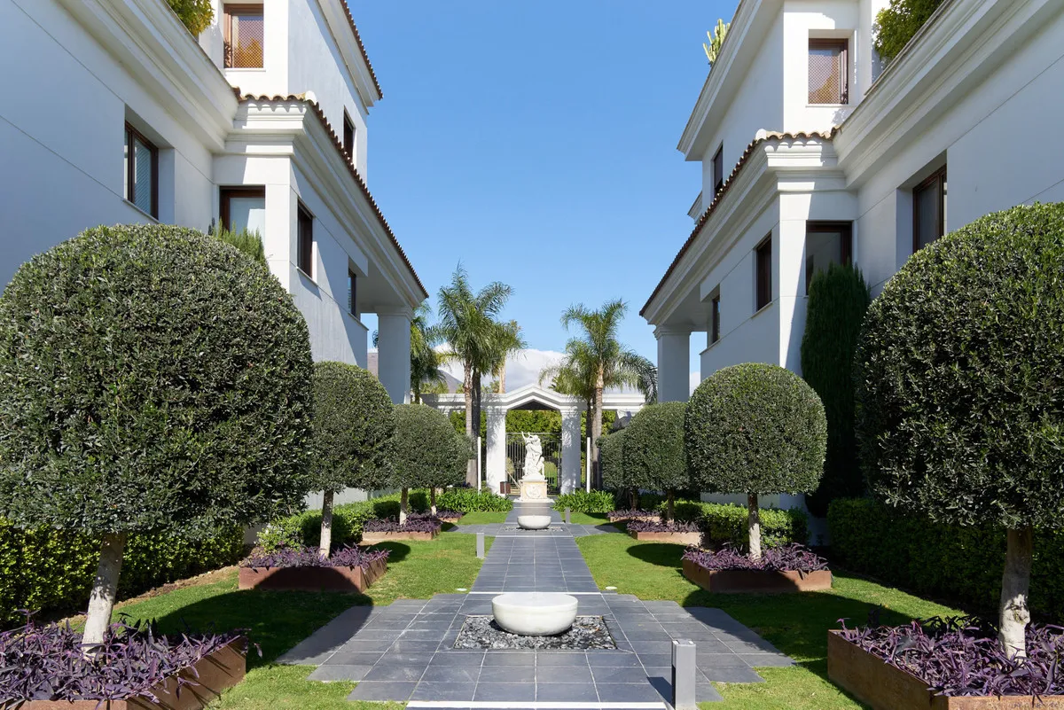 54d1631b-b73b-450d-901d-0d03e4bf6416