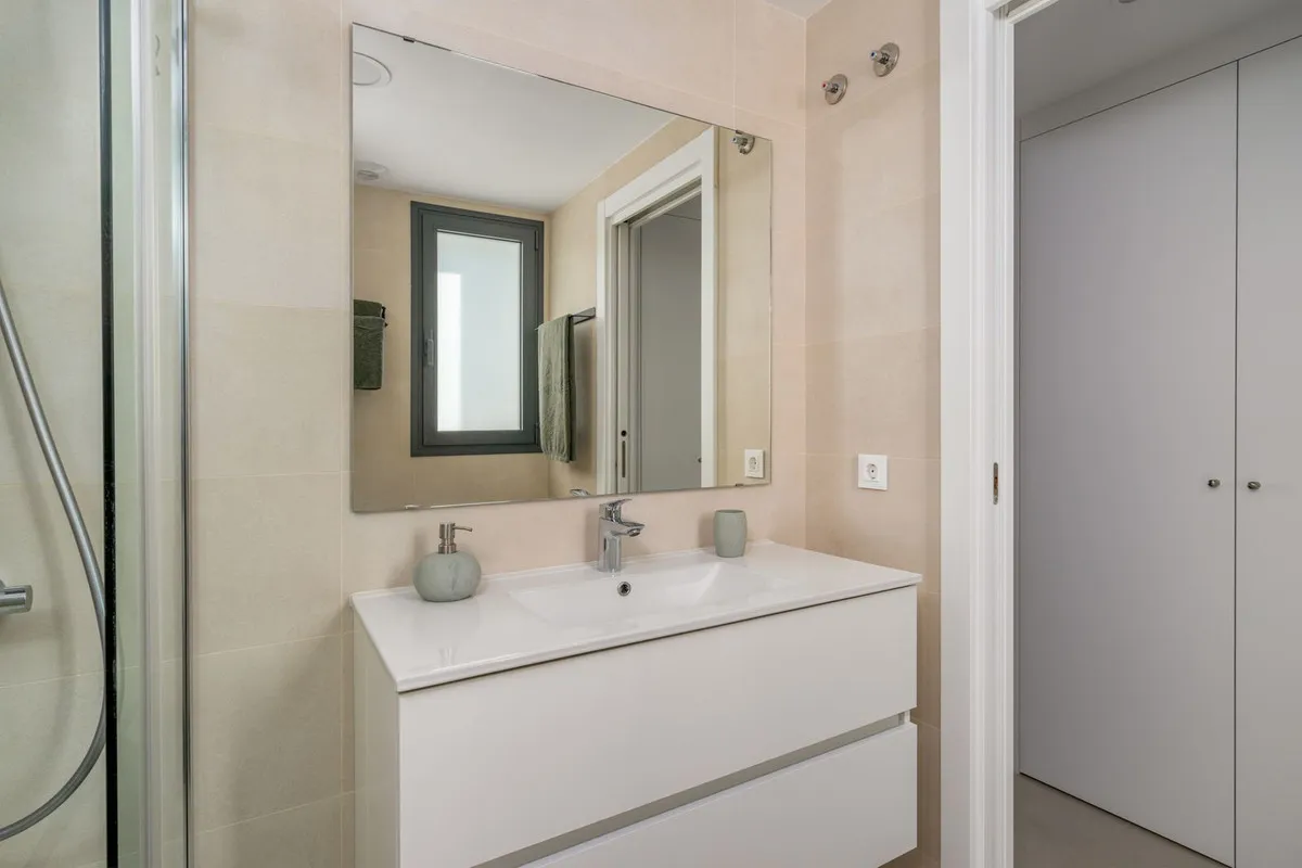 15680a4b-ef77-42d6-be86-e50dc914eee5