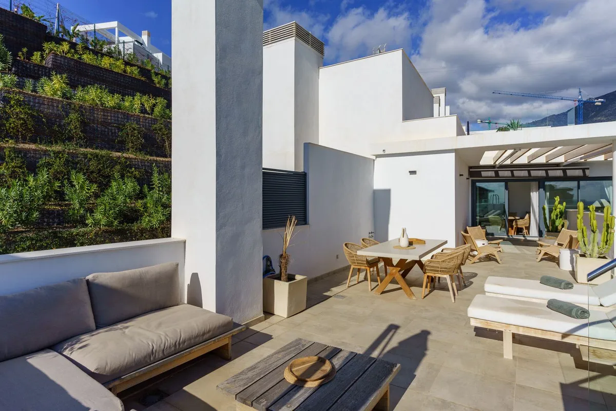 96f39db3-20cb-4fe3-81ef-f12ff4f18b7f