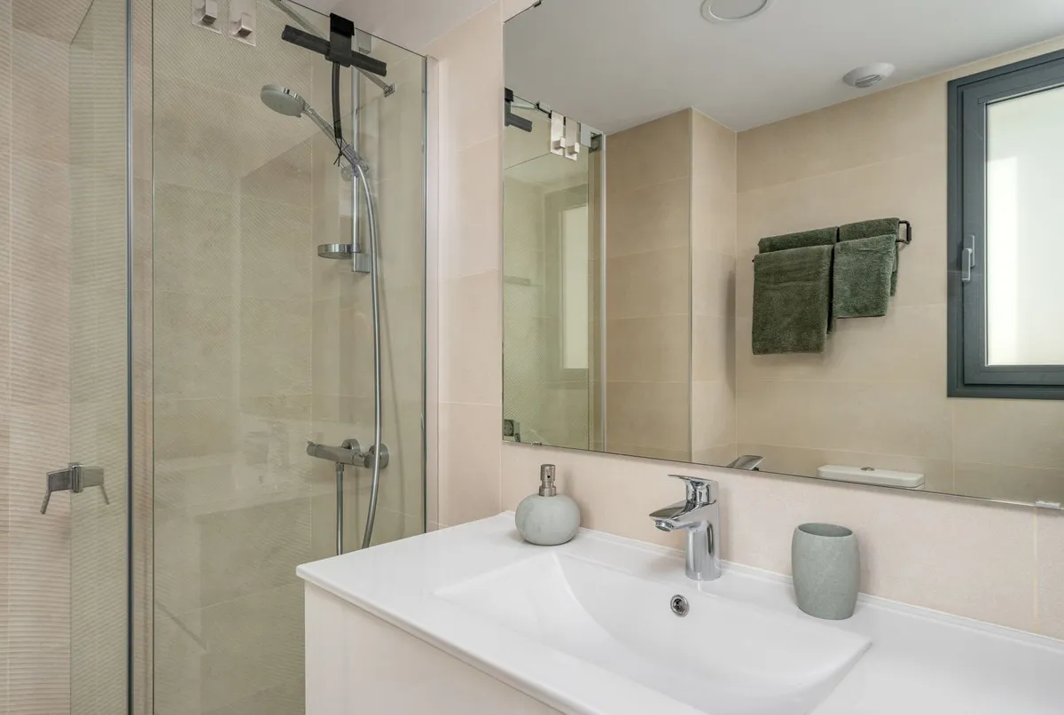 dfce1c32-bfc6-4e22-aa34-30060489080f