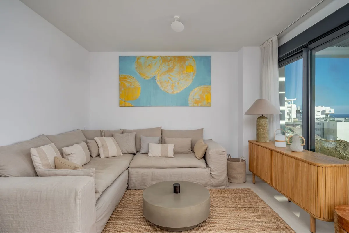 fafa743e-67ec-4070-aae0-e5dd475ea8a0