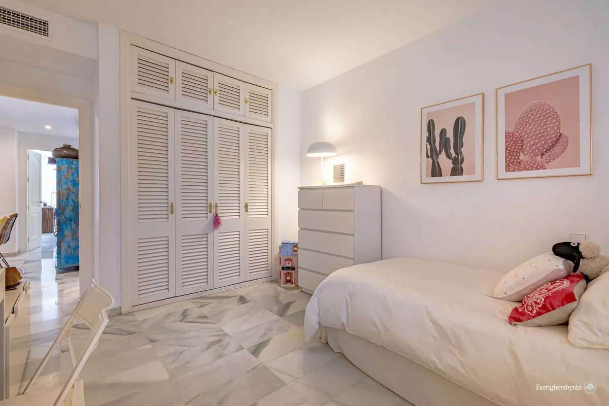 a2986e30-4ea6-47a7-84d4-131115383e93