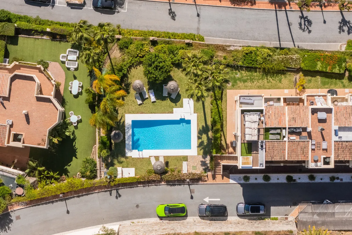 79e2238a-8abc-48f9-a5b6-db801d74c733