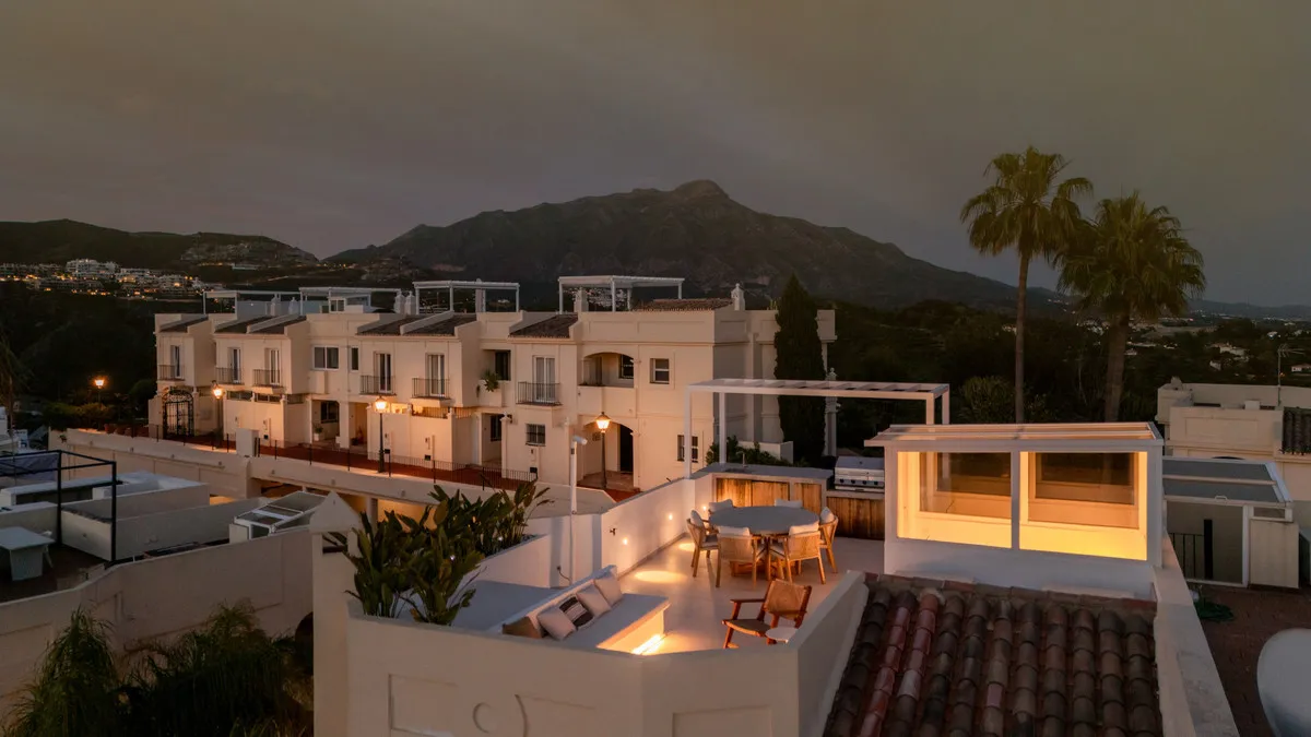 b734ac93-5dbe-4643-a8ae-6d635a86b3a4