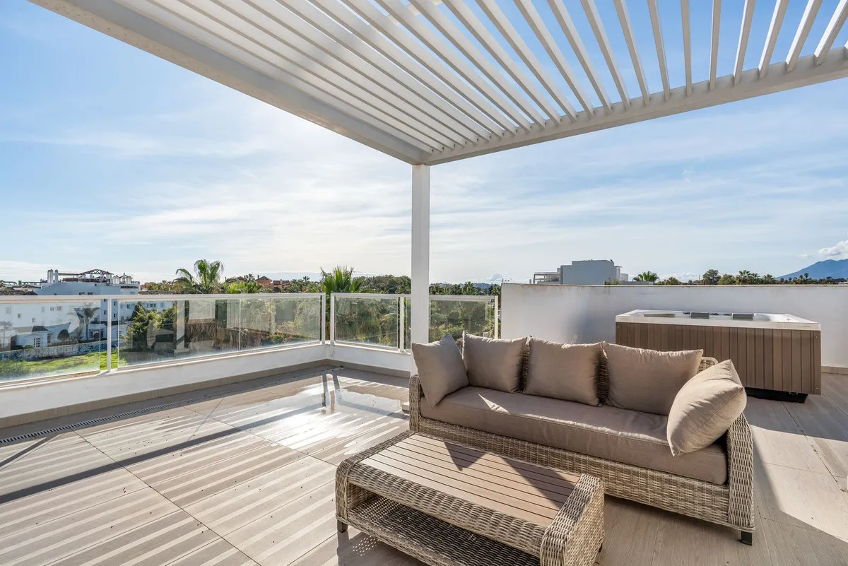 3e28e8aa-53b2-4af4-8470-7200e80ddb41