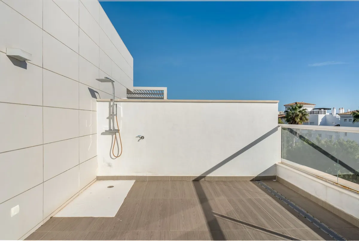 3e8d2d9c-d1d5-4f61-98c3-ba4c0b971153