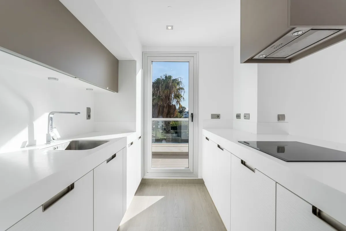 f9172ff1-fdec-40b3-af5f-a72bd5b5985f