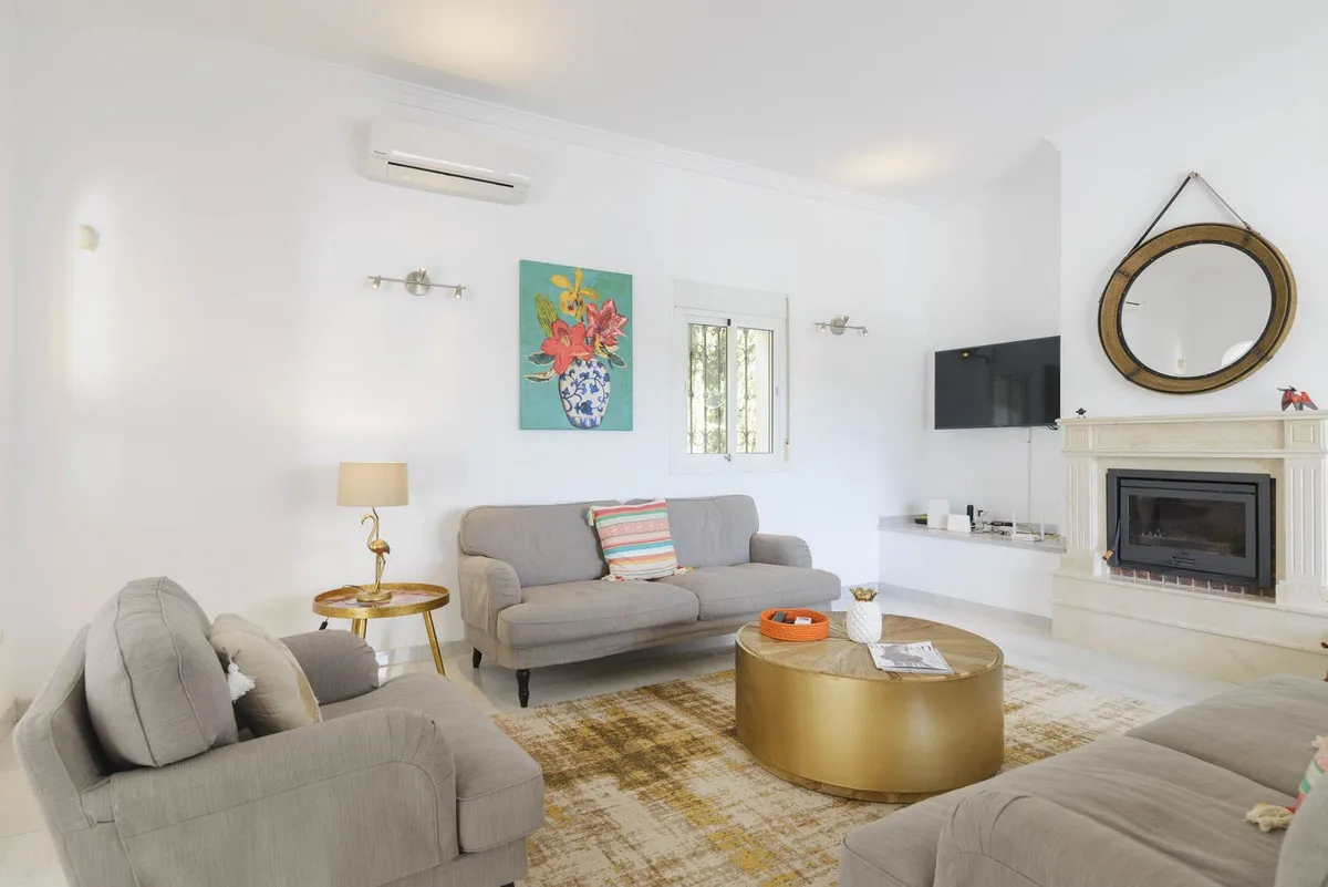 f366c44e-6fdc-475a-bc80-1c2b94bfb4ba