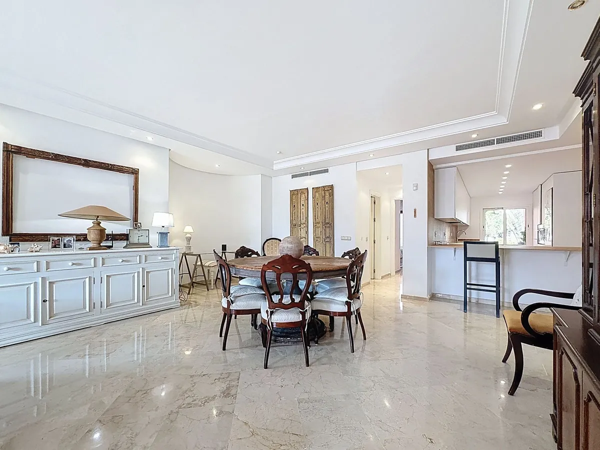 17379c16-7d05-4f80-bdf6-7d28bfe0a5b1