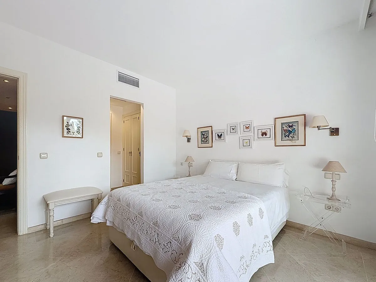 39f808a5-4c53-46d3-9471-27981493d452