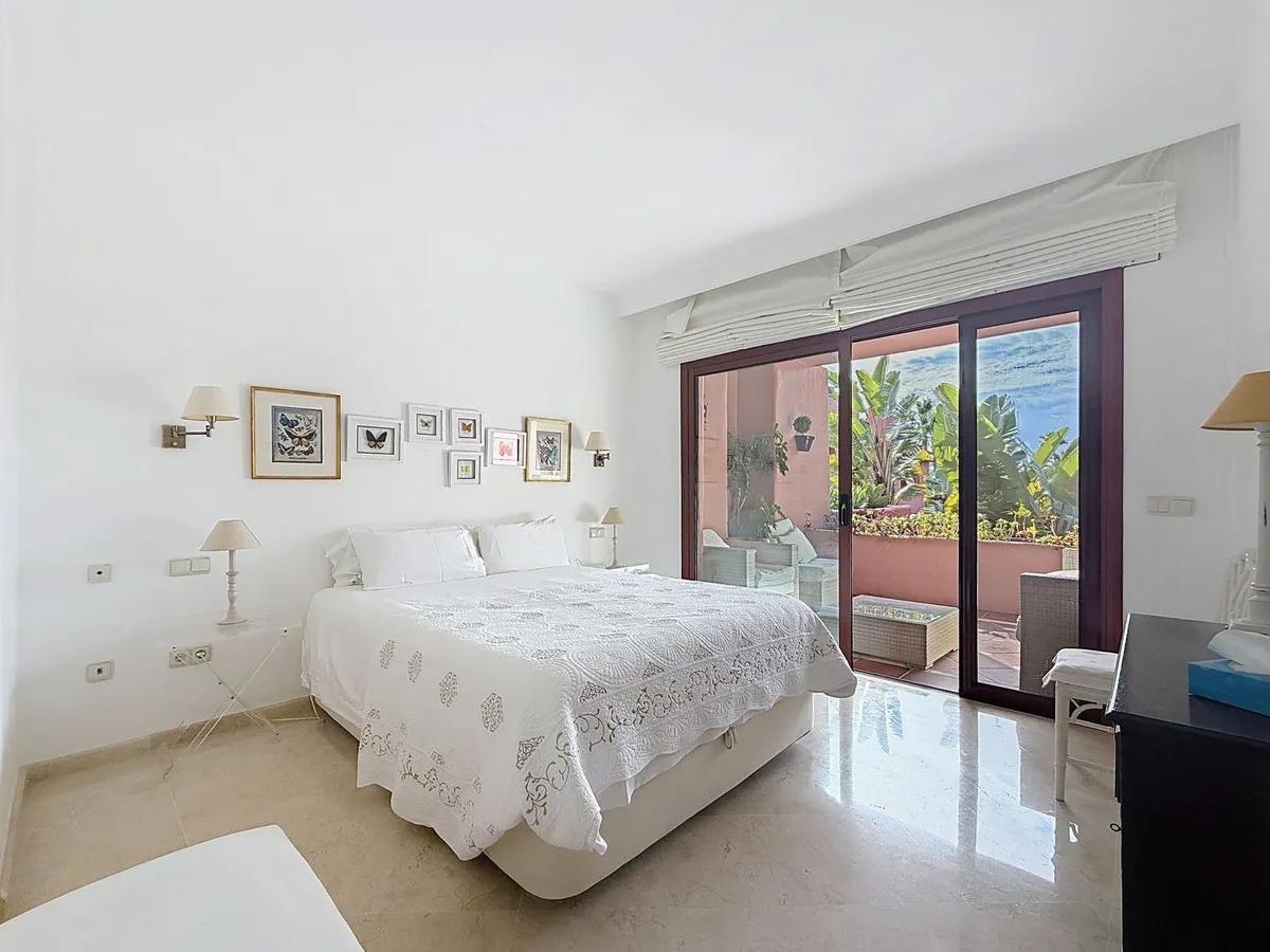 4aaadec2-c3aa-494b-b788-dc4f07f5ab3a