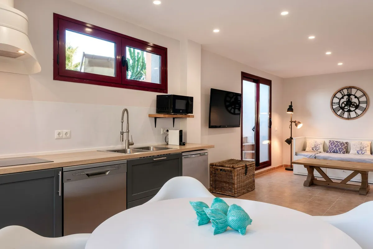 5a84d4e9-e763-40be-bc57-64a18946d4ce