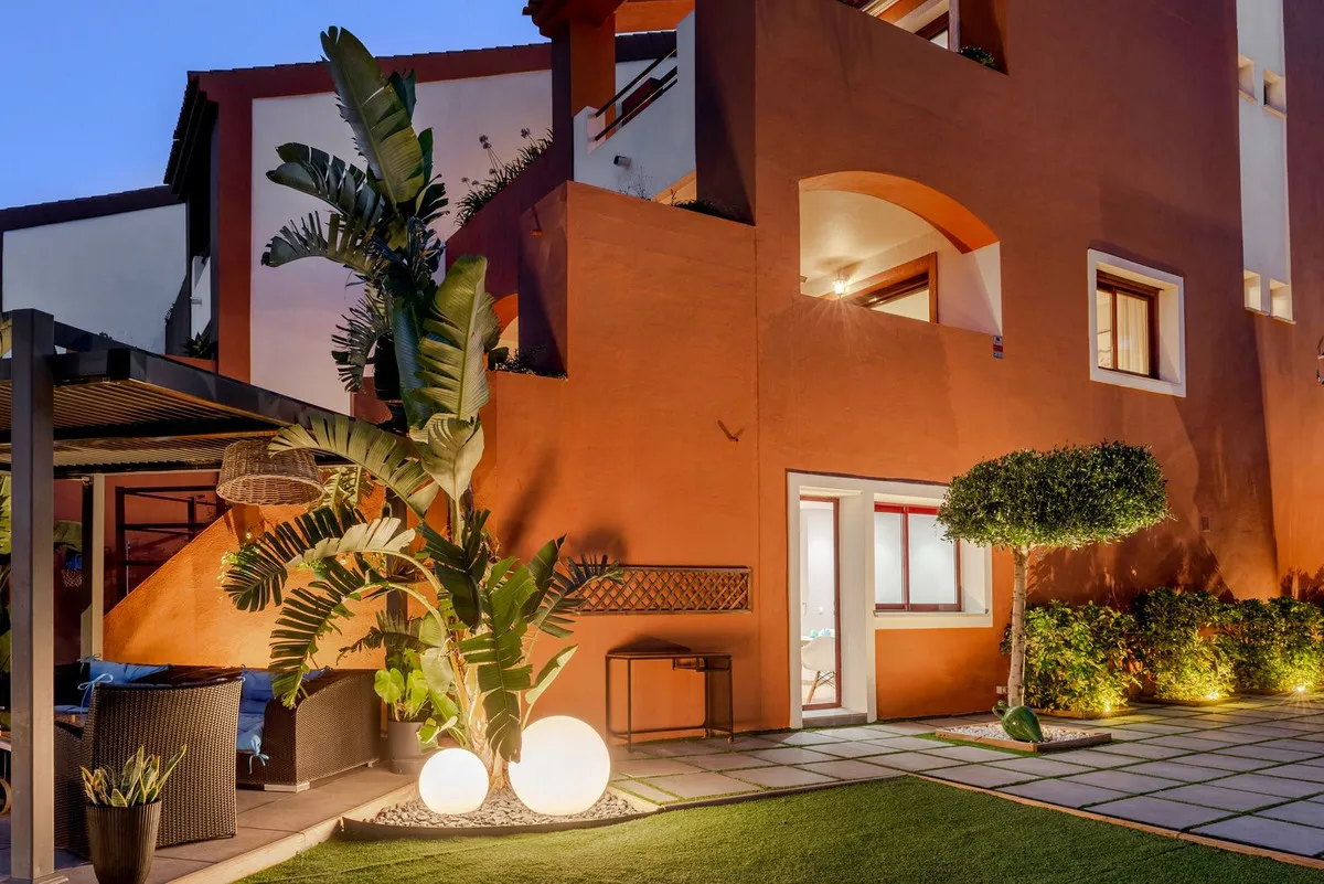 72b3812d-a62a-43be-96ce-0fd3898226e0