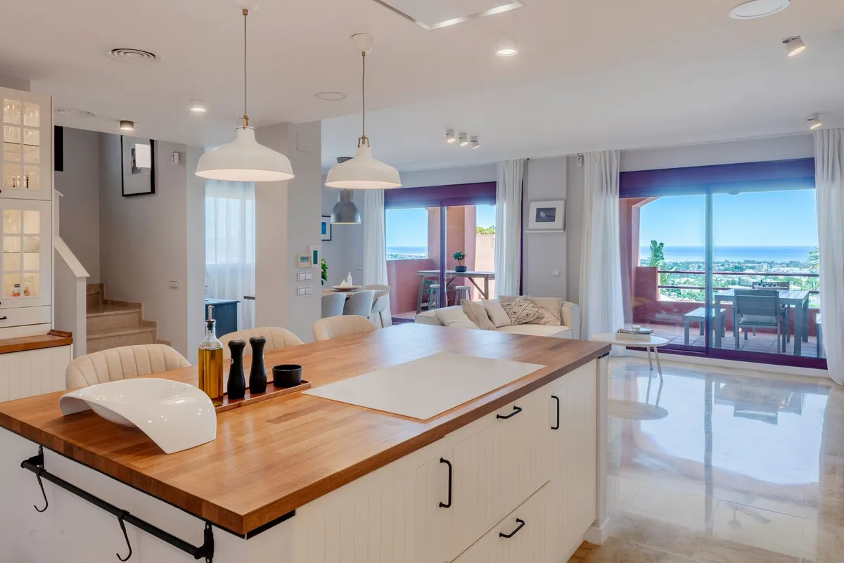 74cdb7b8-9506-4827-a2f3-c07542086b72